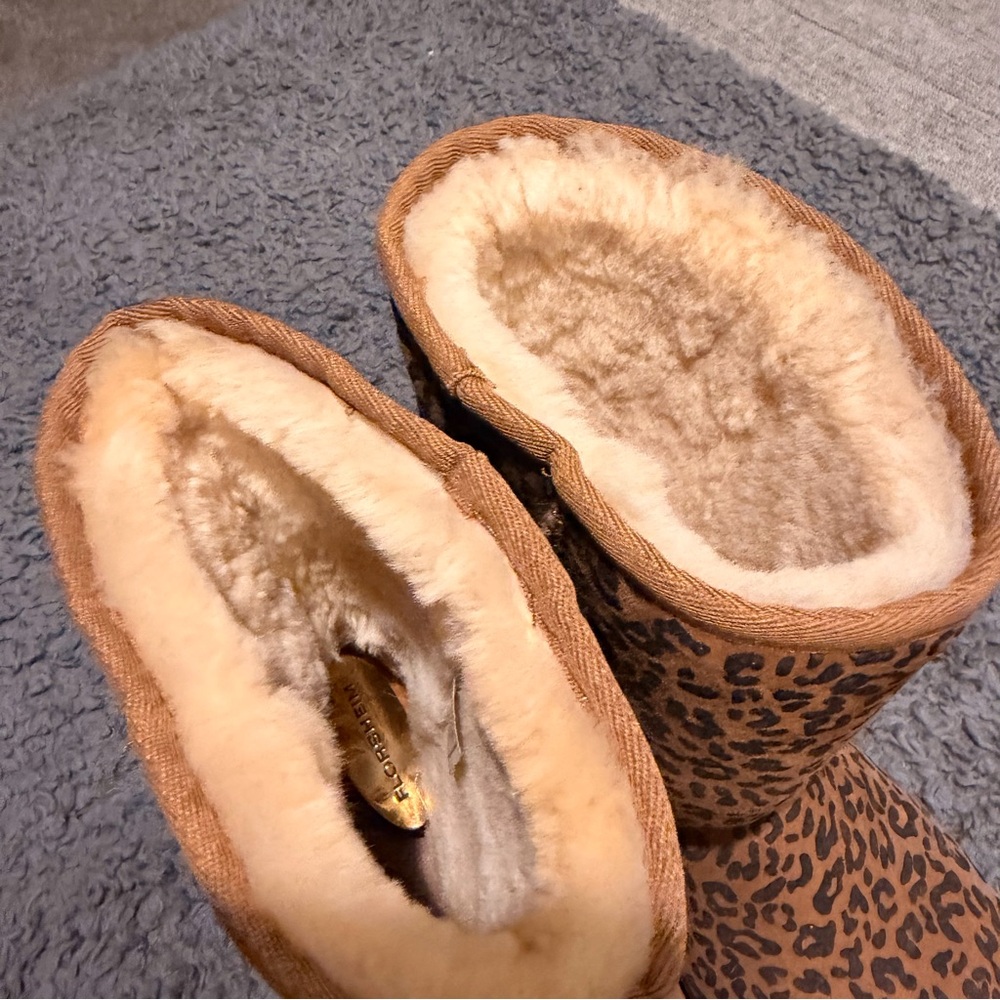 UGG Y2K Style Brown Leopard Print Boots with Faux Fur - Picture 7 of 8